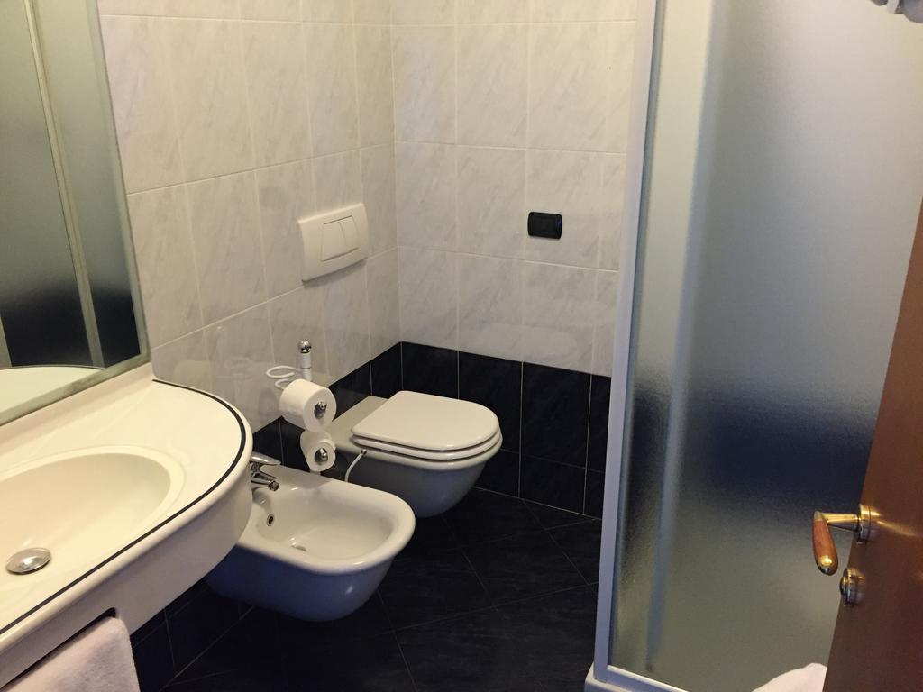 Confine Hotel Cola (Verona)