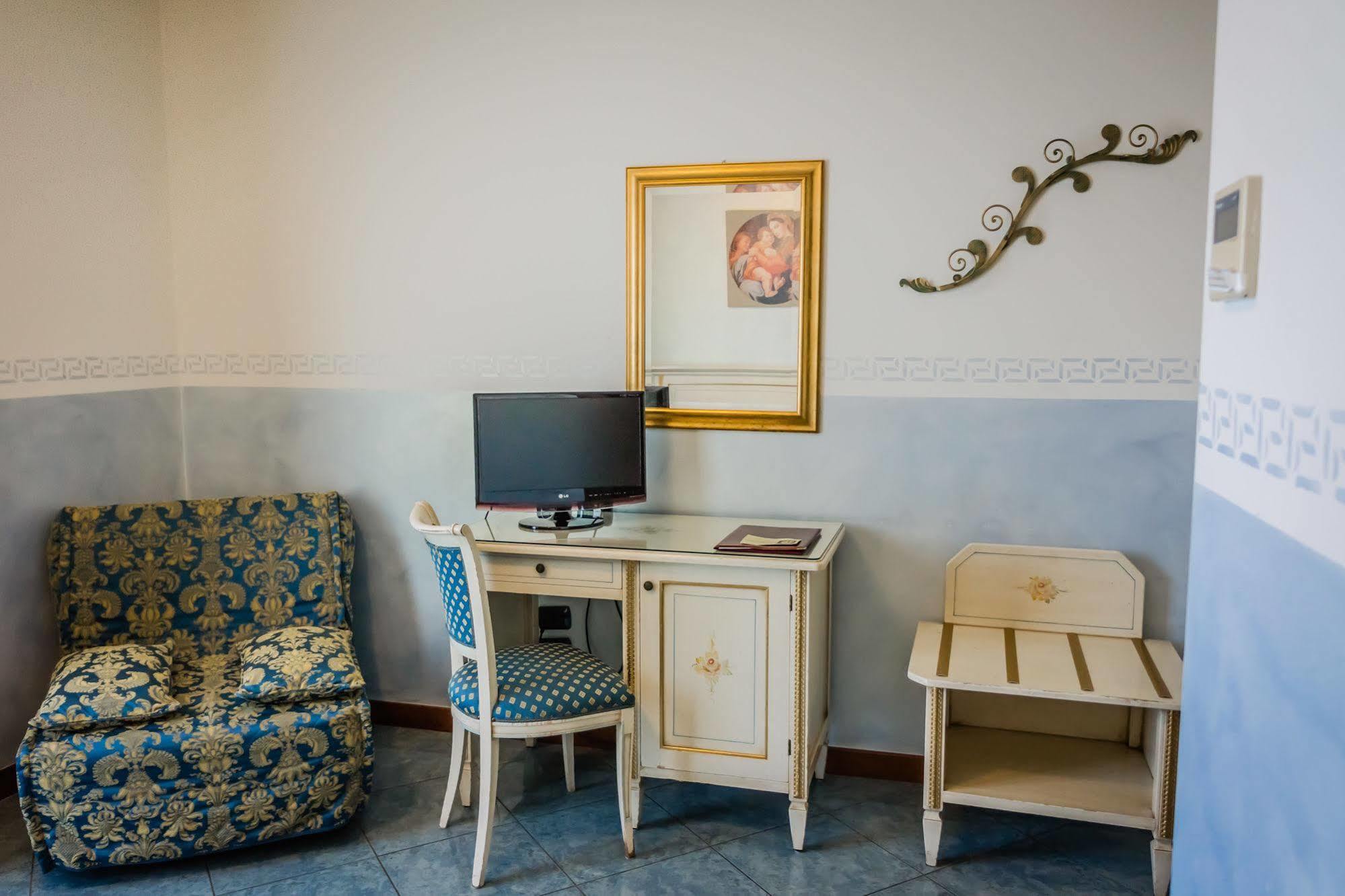 Confine Hotel Colà